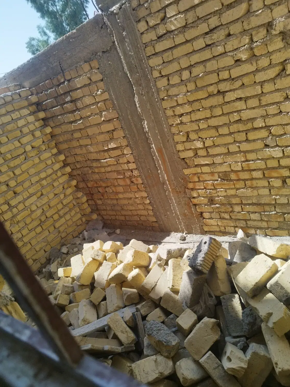 اسکلت 55 متری در کفترک تمام کار