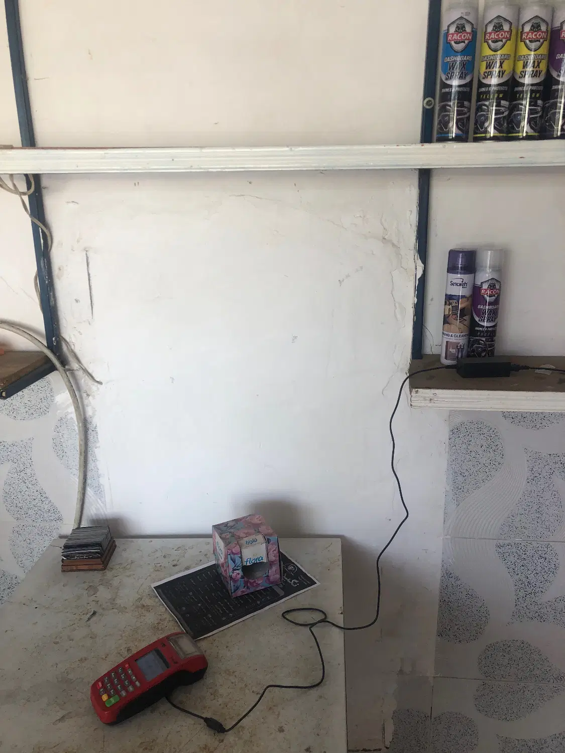 مغازه بر کوچه سه دهنه دارای انباری در خوجین
