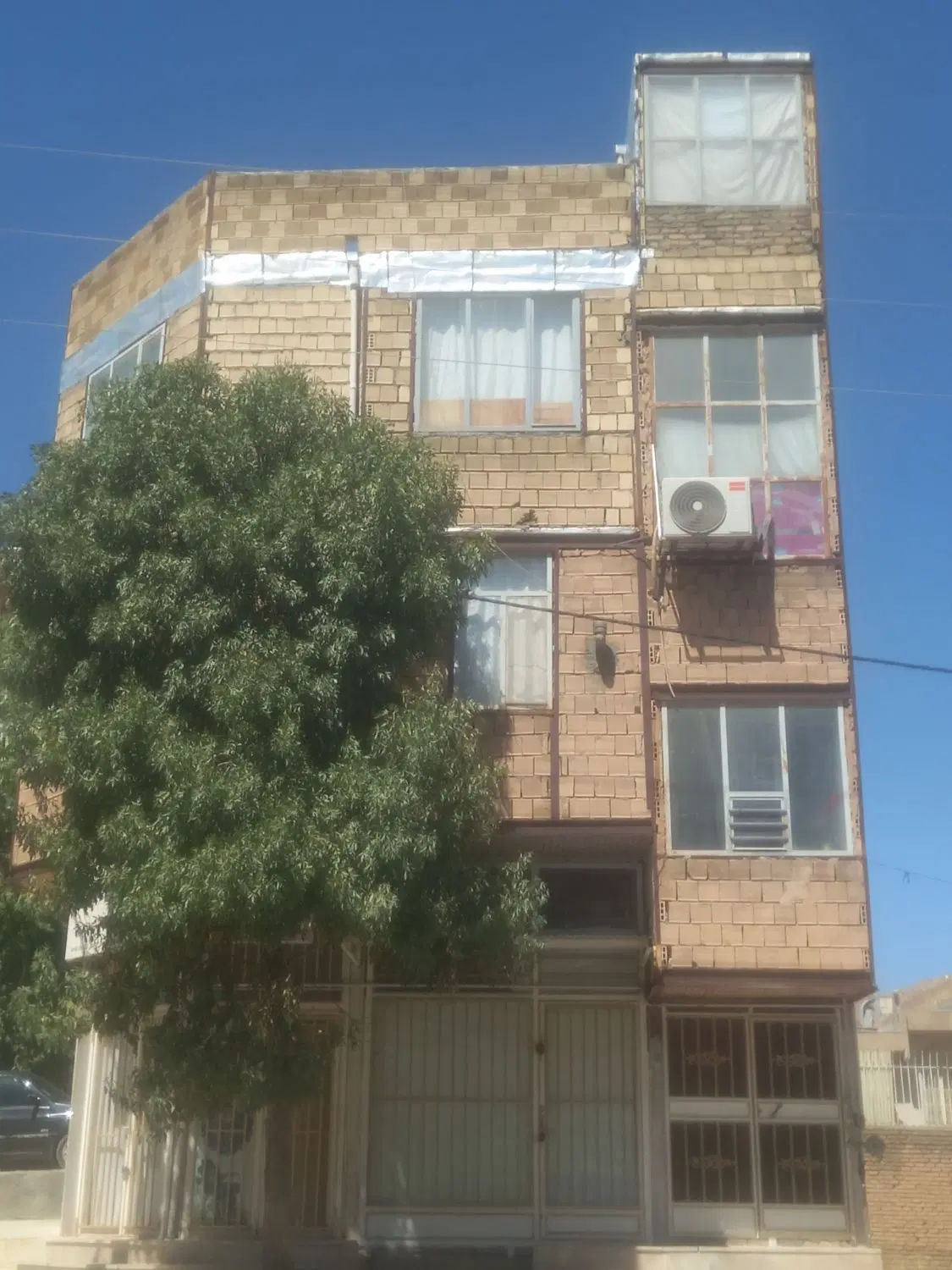 فروش  سه طبقه ،دوبر،،تجاری مسکونی ،۱۰۰ متری تنگه