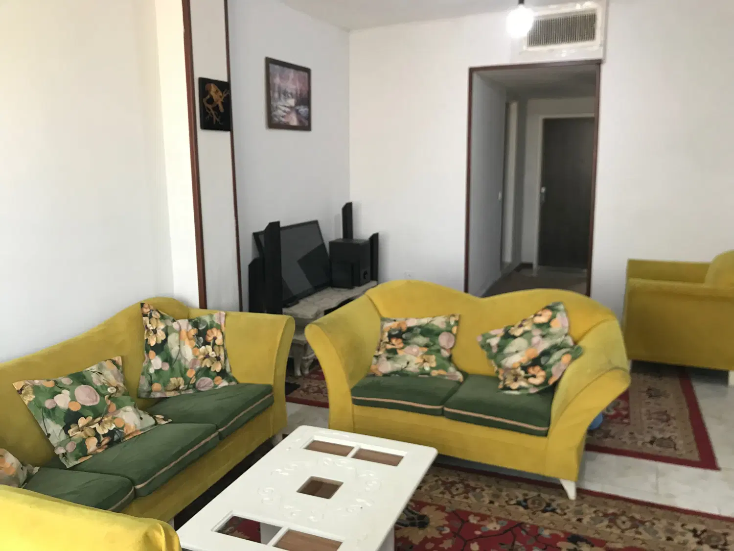 اجاره آپارتمان مبله شیک و تمیز(شهرک امیدصفادشت)