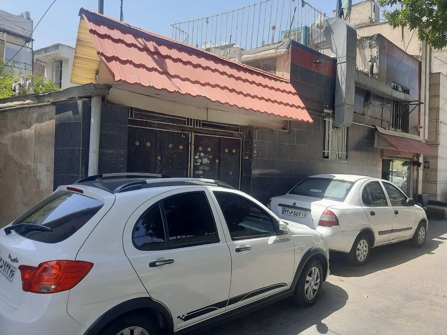 ۲۰۰متر منزل مسکونی نزدیک حرم با۲۹ متر حاشیه