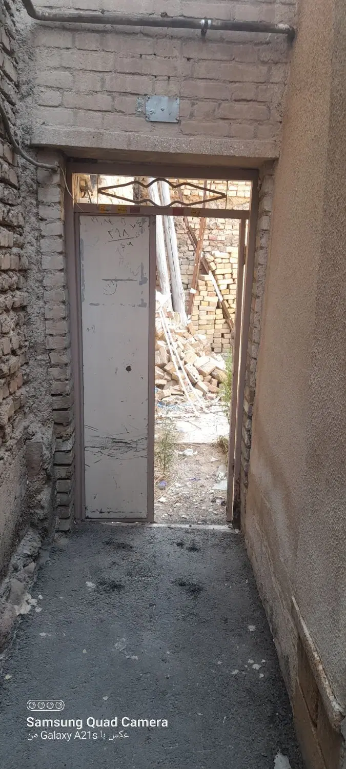 حیاط کلنگی ۶۰مترماشین نرو خ ظهیری۲_۲۰۰