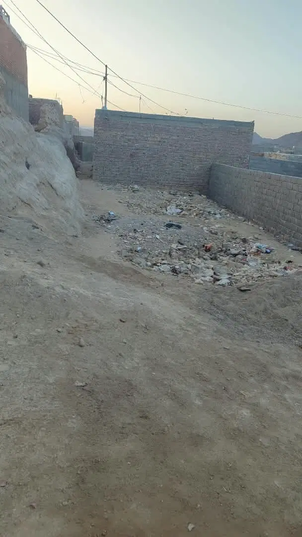زمین فروشی