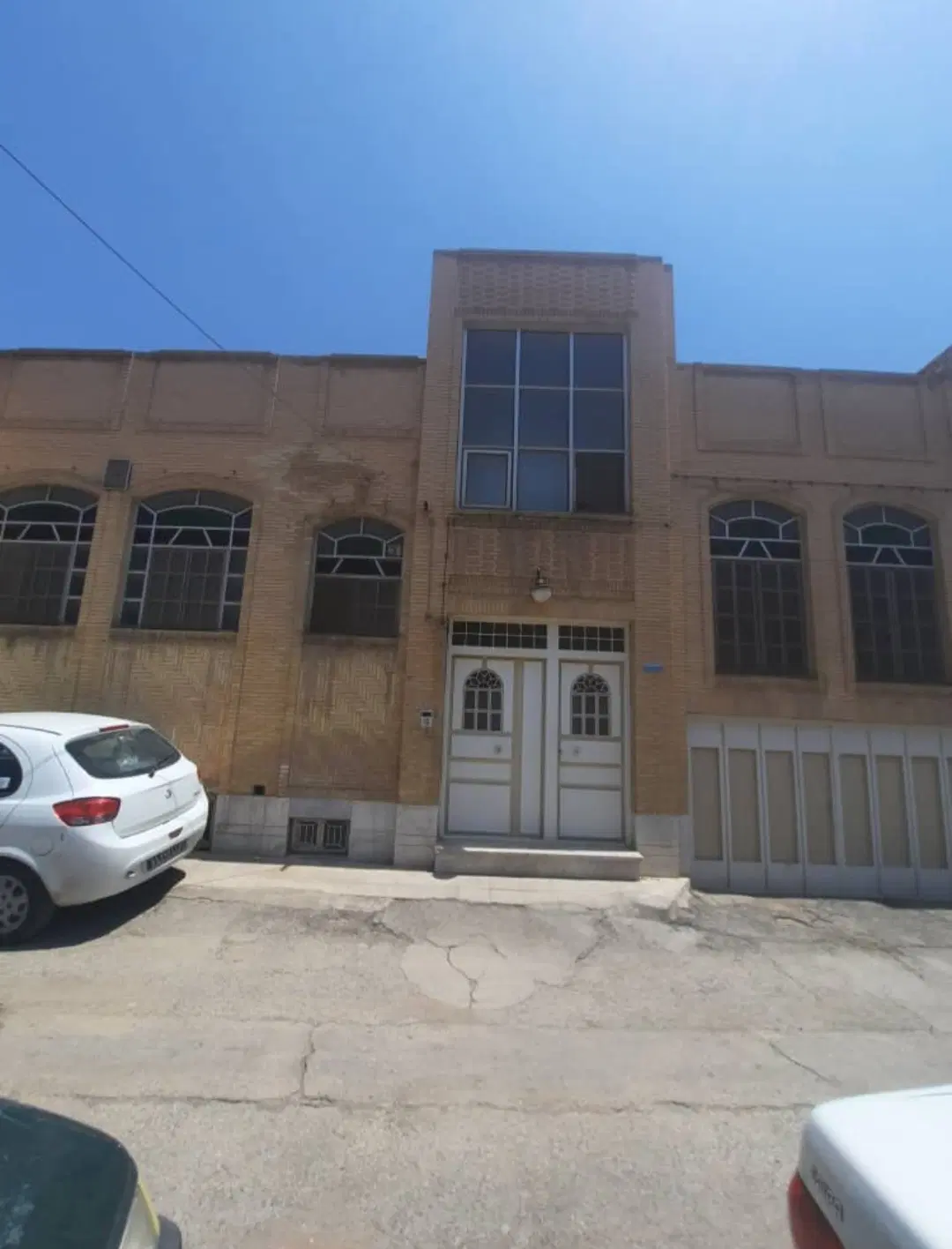 خانه ویلایی در مرکز شهر