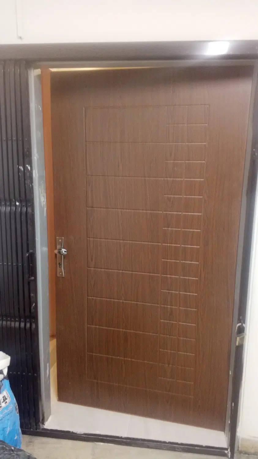دفترکاراداری برخیابان سمیه