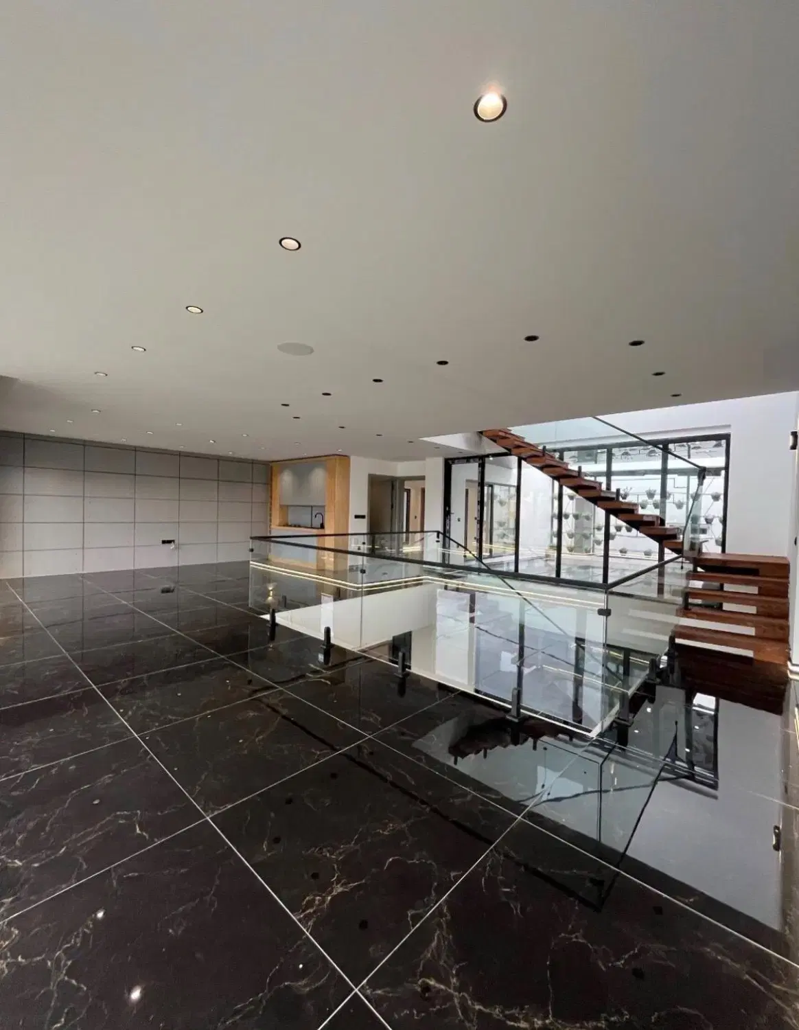 عمارت ویلای تریبلکس لاکچری 700متری امیراباد