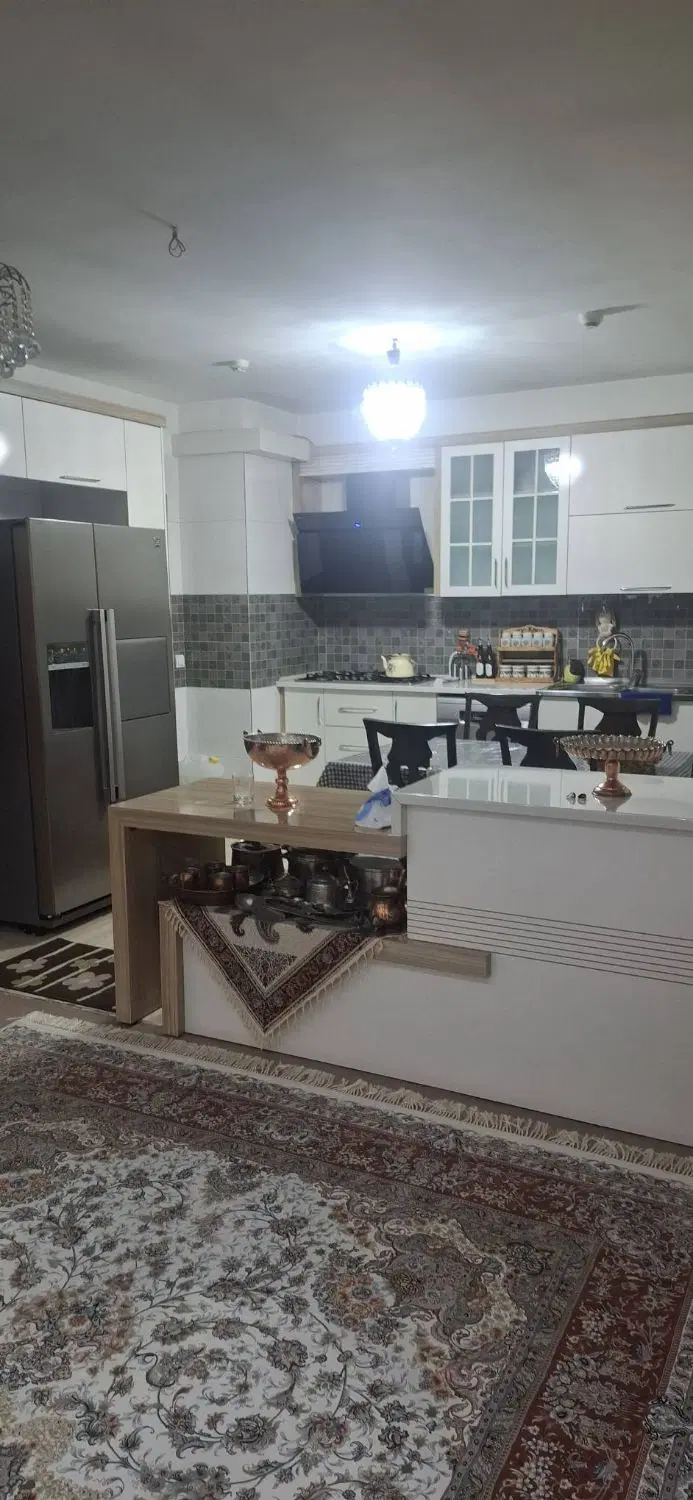 آپارتمان ۱۳۰ متر کوی یاس بعثت رسالت نصف راه