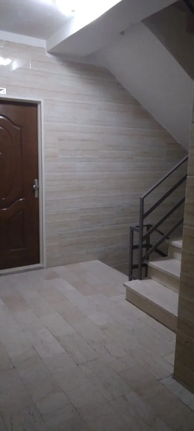 واحد ۶۳ متری با پارکینگ اختصاصی ط دوم گل ساختمان