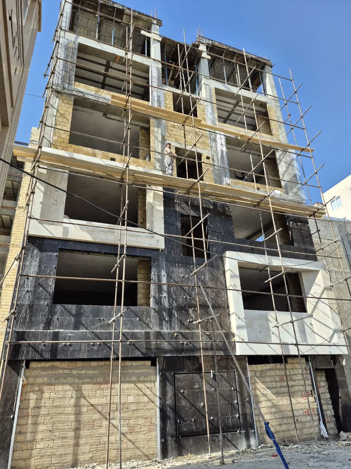 ۸۰ متر _ نوساز _ بلوار الغدیر