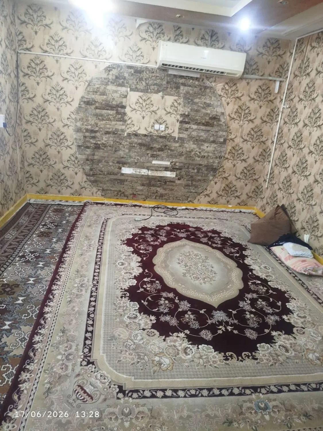 منزل سپیدار بین خیابان ۳۴و۳۳ بهترین مکان ۶۰متری