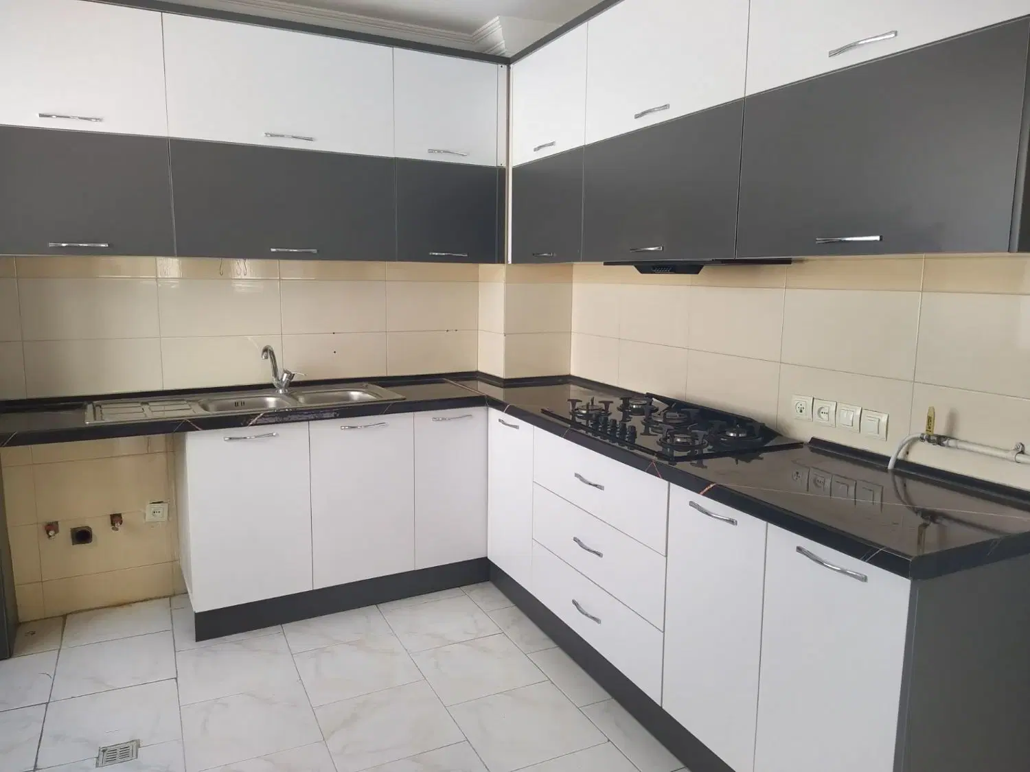 فروش واحد شیک وتمیزشهرجدیدمهستان فاز3