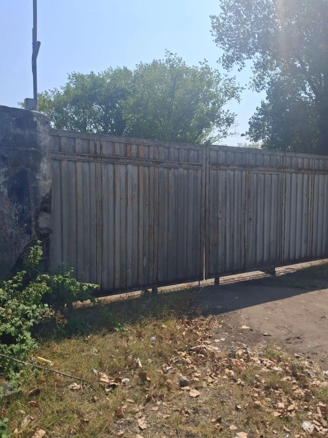 ۶۰۰۰مترساختمان مناسب کارخانه‌ براصلی اتوبان انزلی
