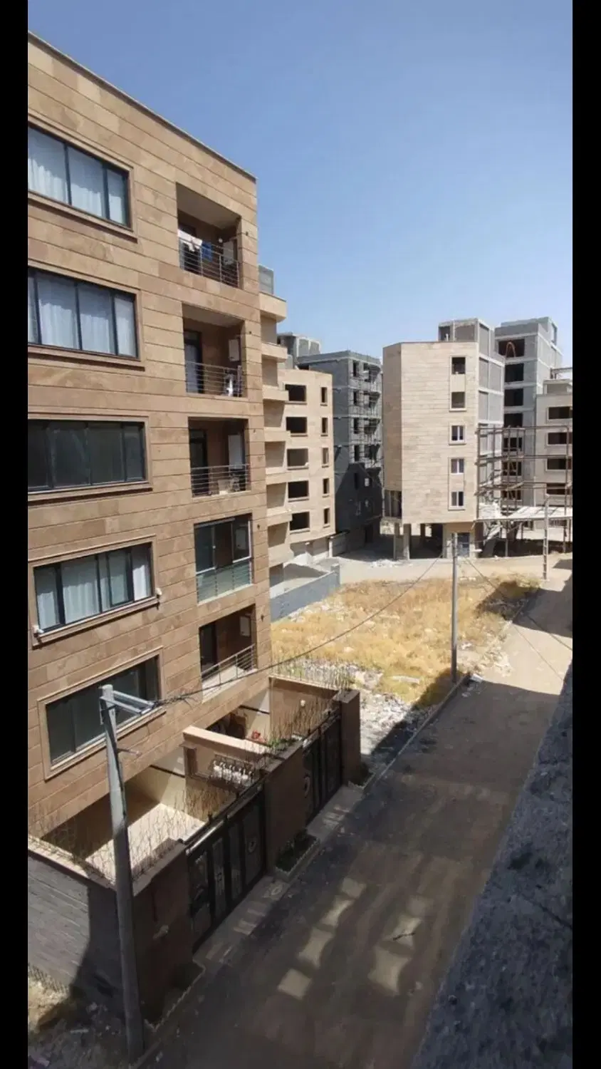 دوشان شاروقی ۱۴۰ متری