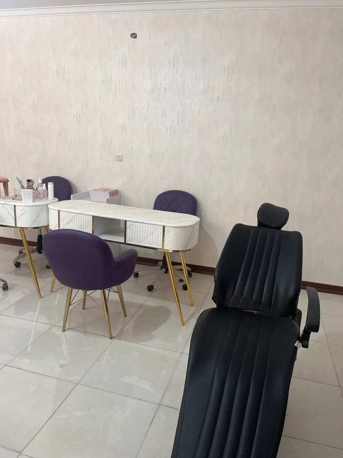 اجاره لاین واتاق درمرکزتخصصی مژه