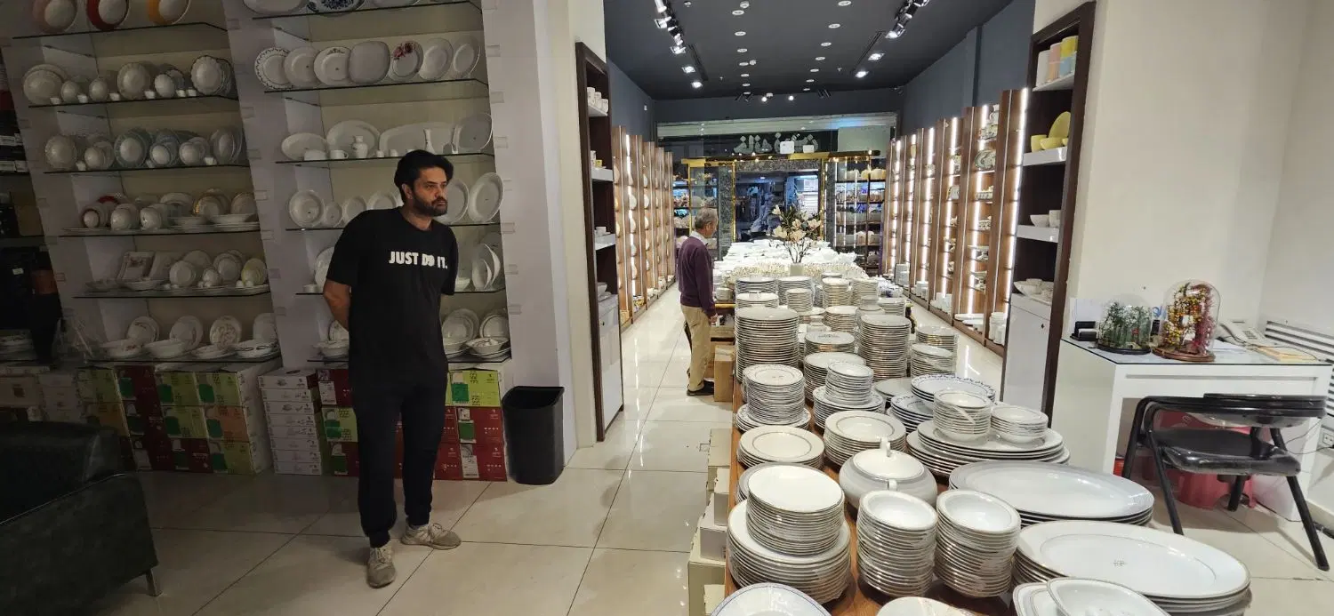 ۲۴۰ متر حاشیه سرای بلور