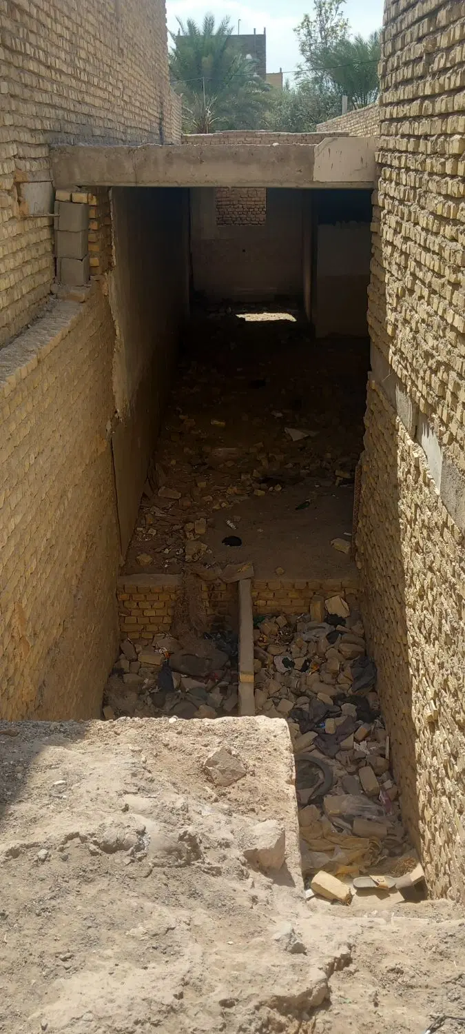 زیرزمین نیمه ساز