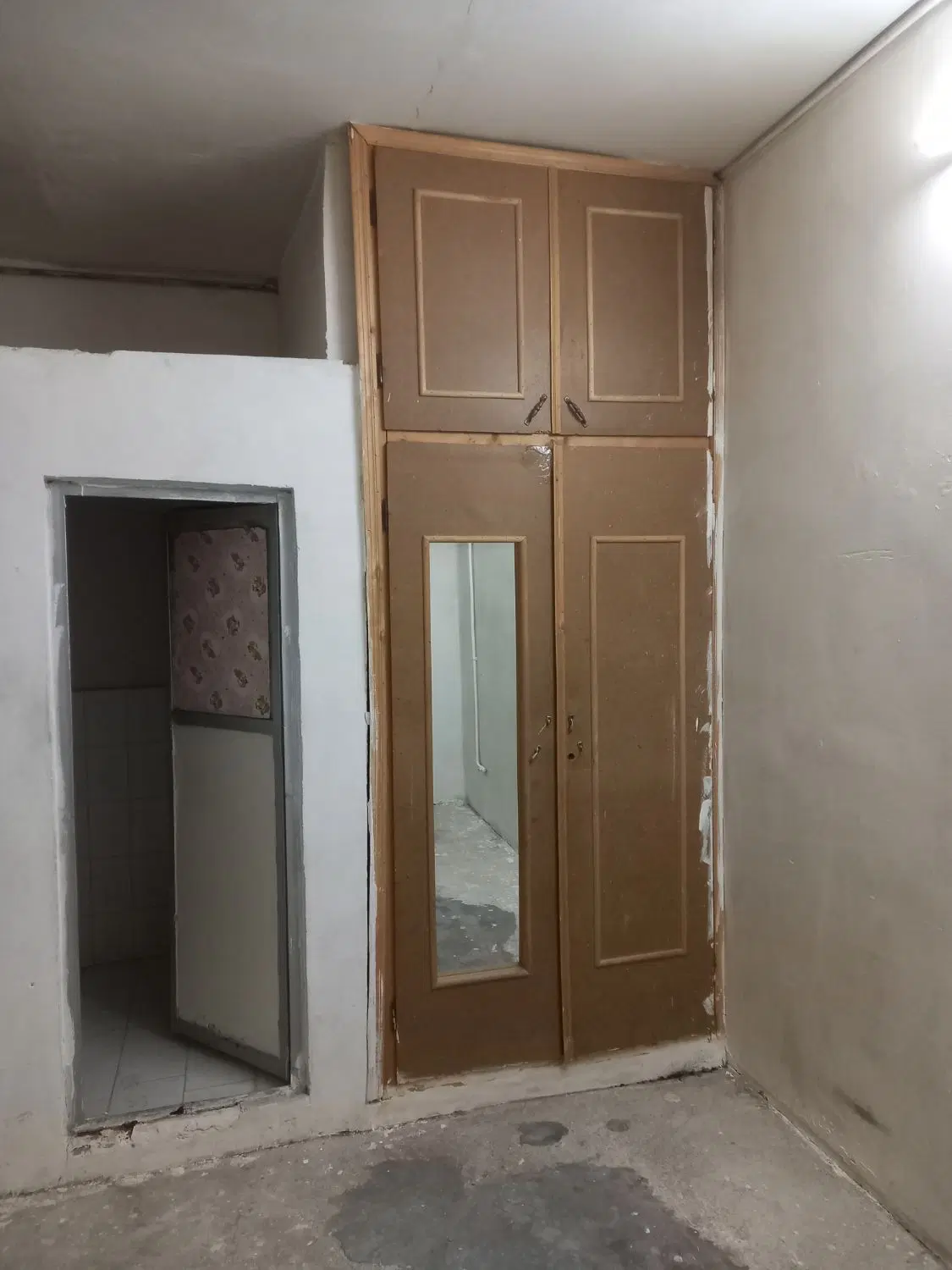 واحد آپارتمان۹۰متری‌طبقه‌همکف‌ماشین‌رومنطقه‌محبّی
