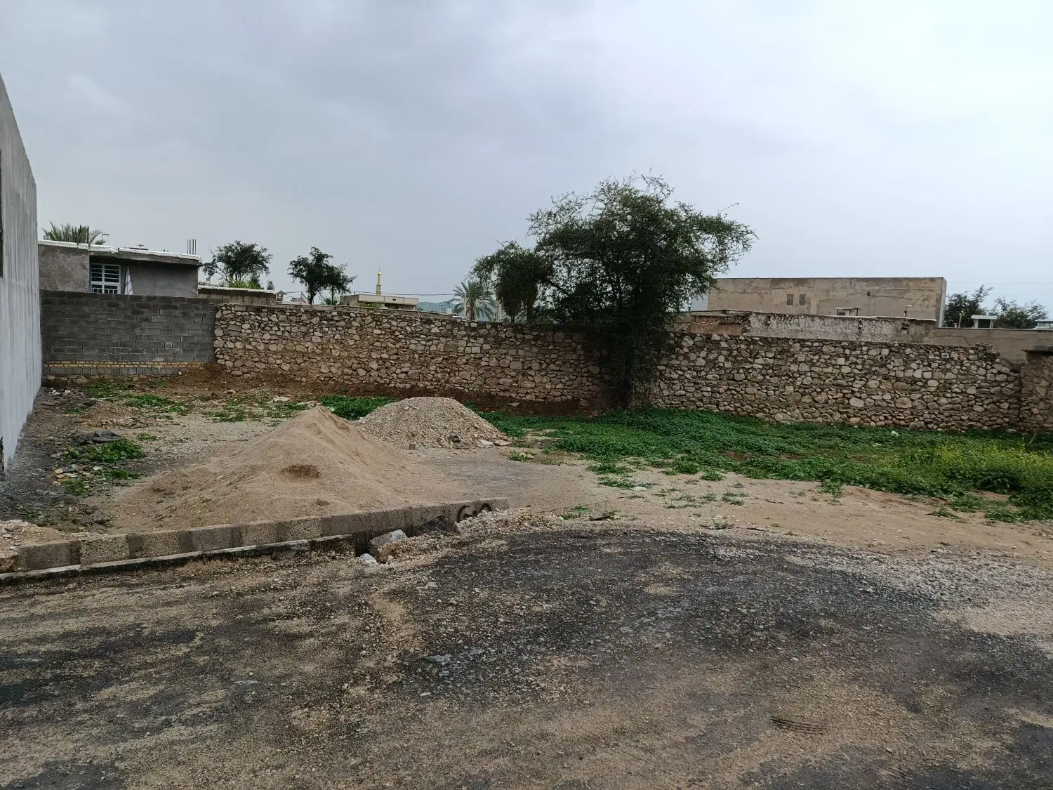 زمین دارای پروانه ساخت چرام خیابان میثم