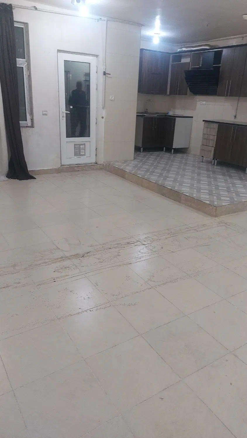 اپارتمان ۱۰۰متری مهرشهر