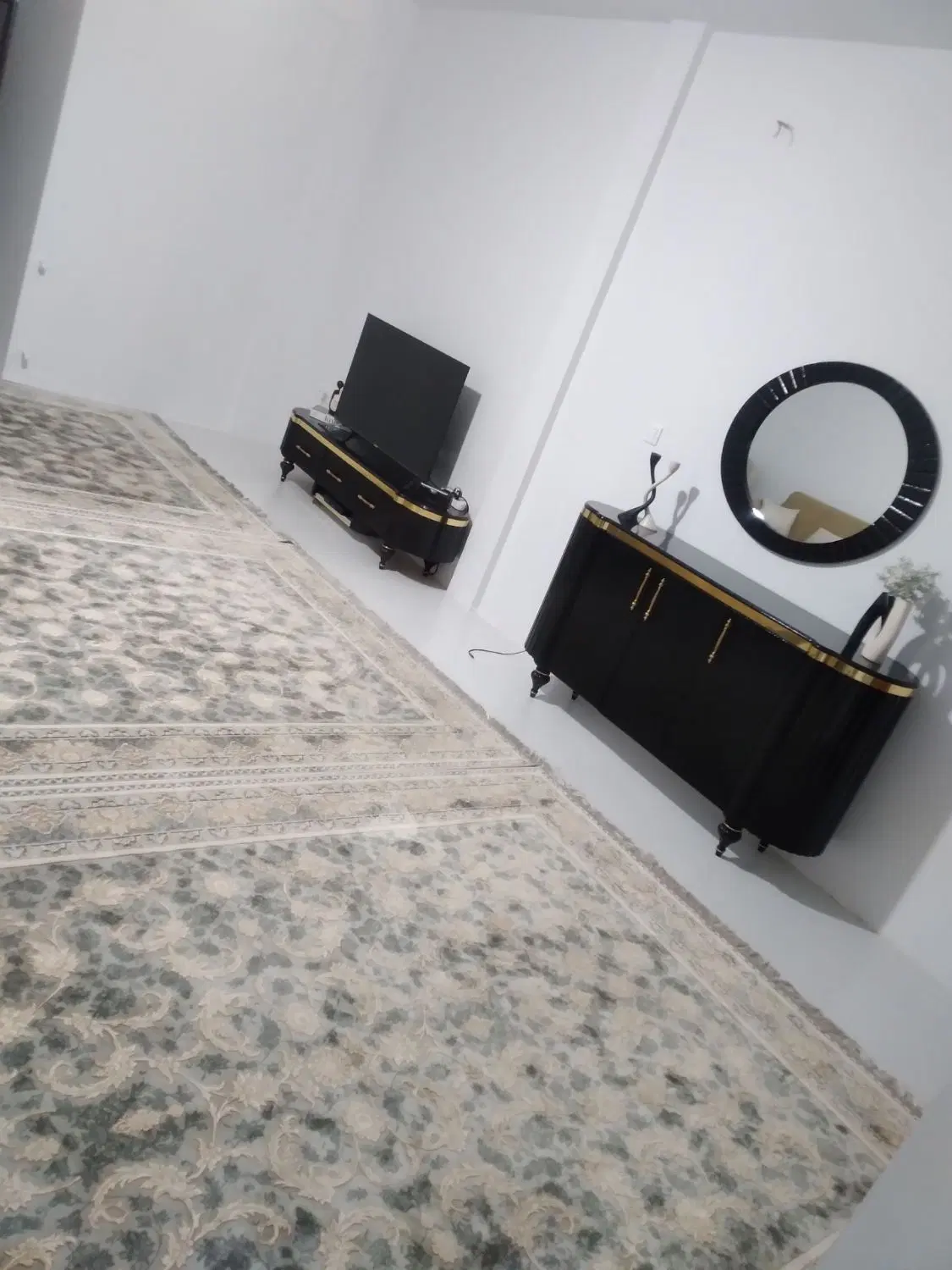 آپارتمان تک واحدی نوساز ۸۰ متر
