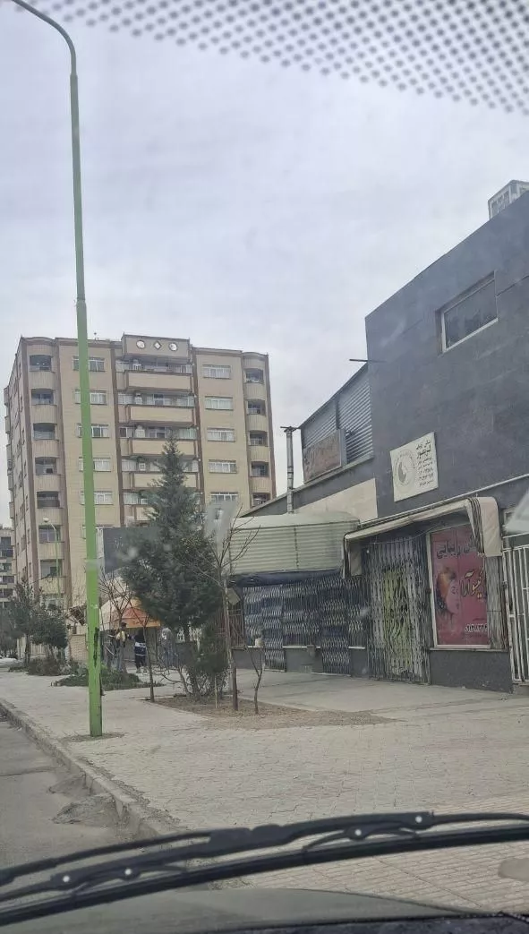 فروش ۲۶ متر تجاری سند دار فول b7فولادشهر