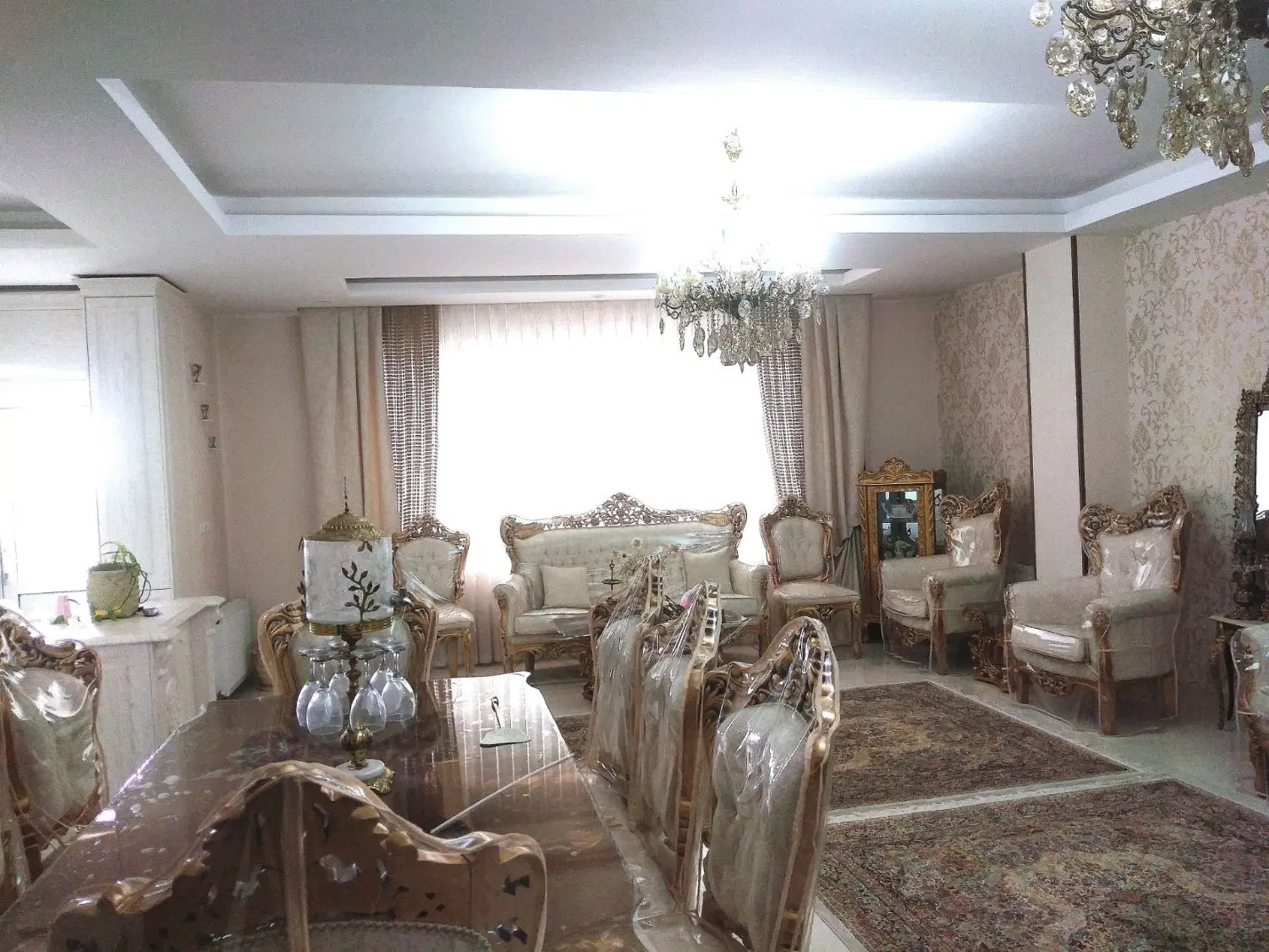 فروش واحد بسیار شیک در شهرک عارف