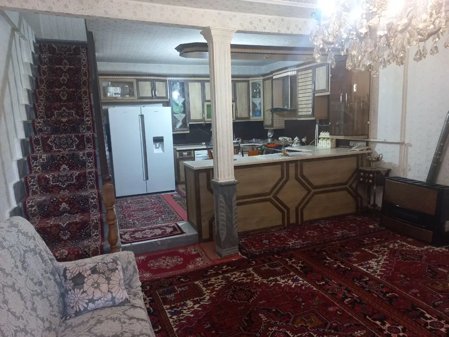 آپارتمان دوبلکس ۱۴۰مترتوانیر بطرف گلکار بغل خ بیمه