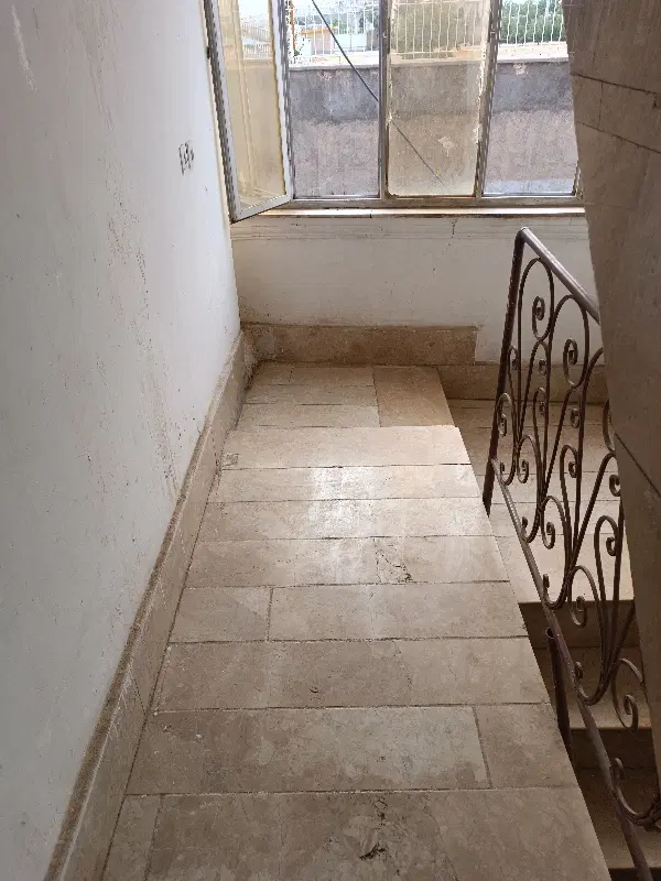 طبقه دوم دو اتاق حال اشپزخانه