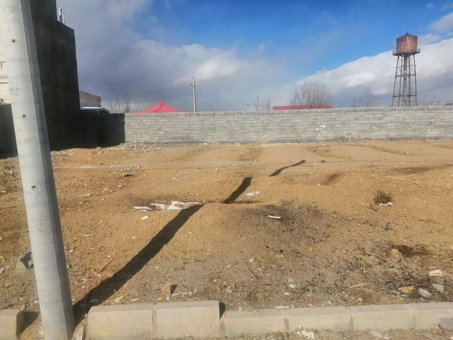 زمین مسکونی