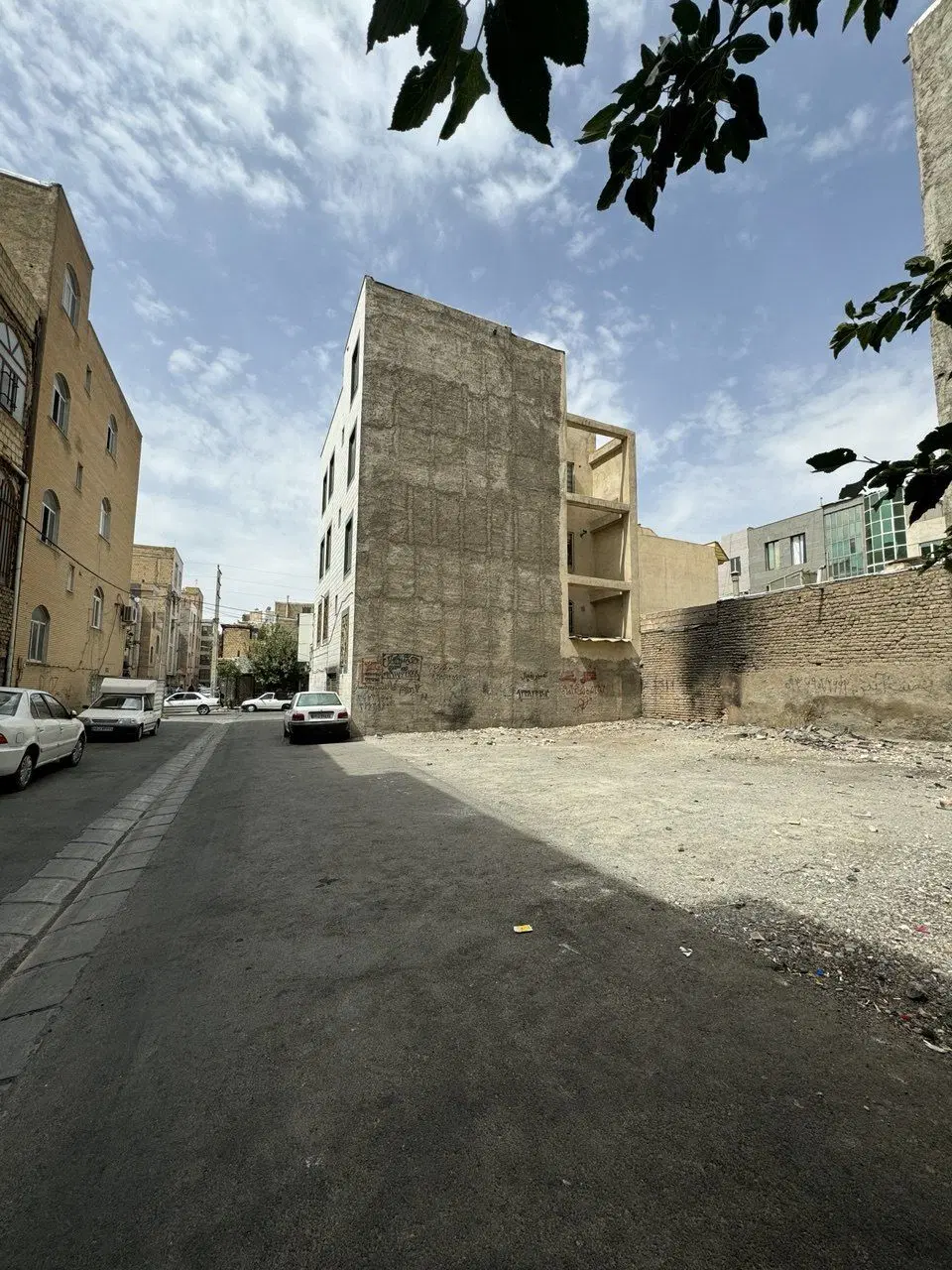زمین با سند شش دانگ فردیس