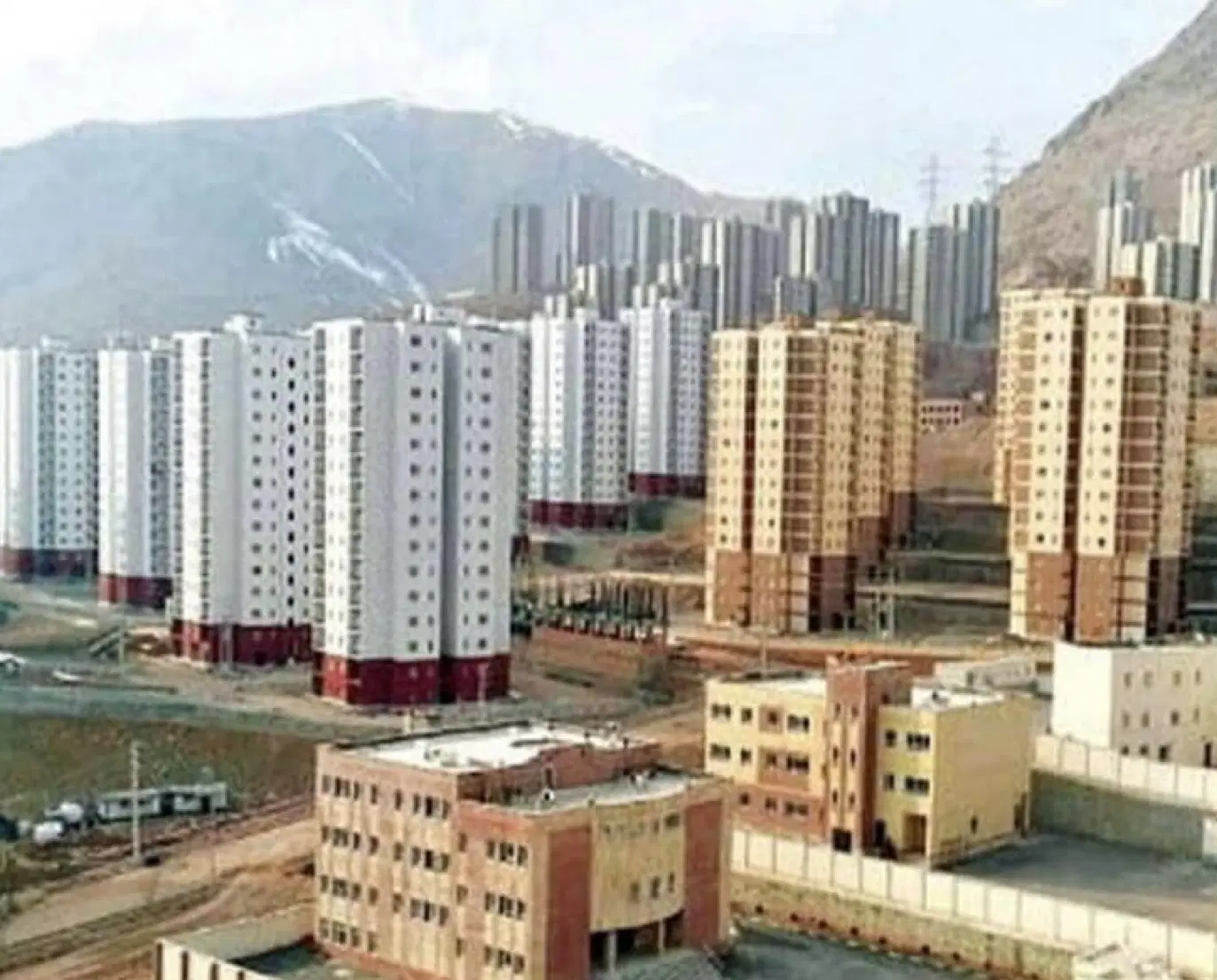 120 متر زمین _ با سند تک برگ _ مرجعیت _