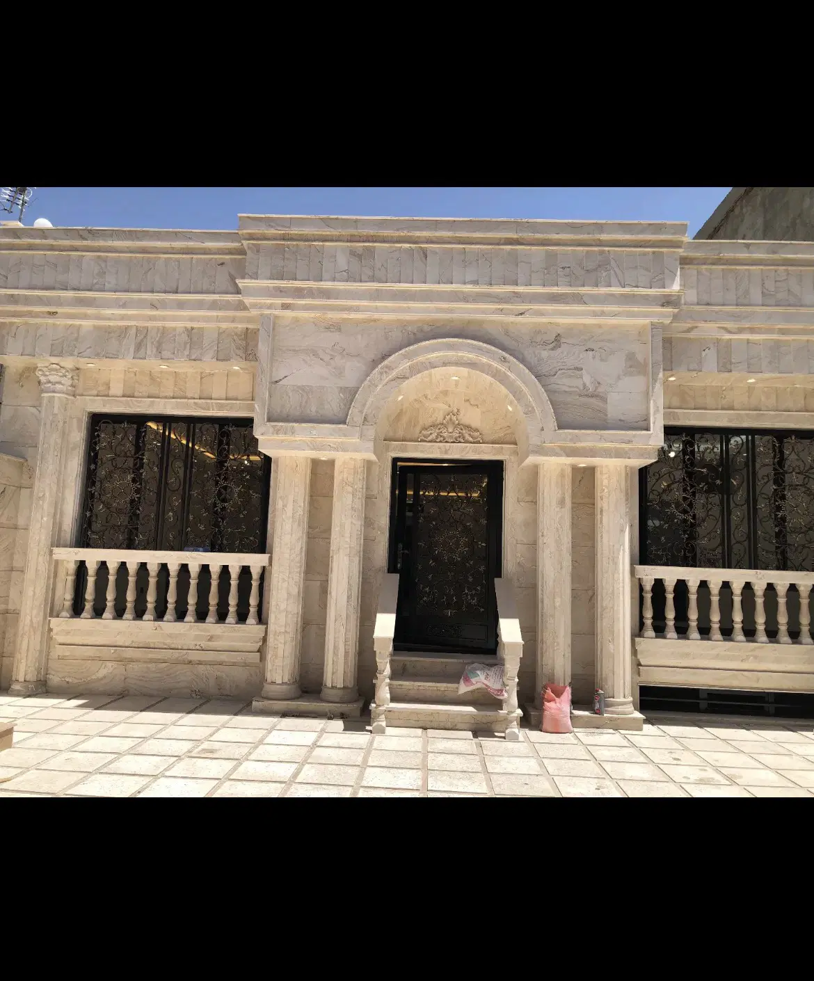 خانه ویلای گلسرخی