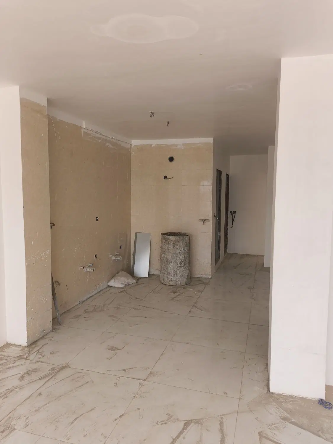 آپارتمان ۱۰۷ متری میرزا طاهر