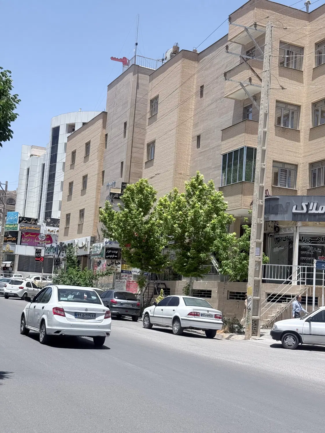 زمین ۱۰۰۰ متری موقعیت تجاری