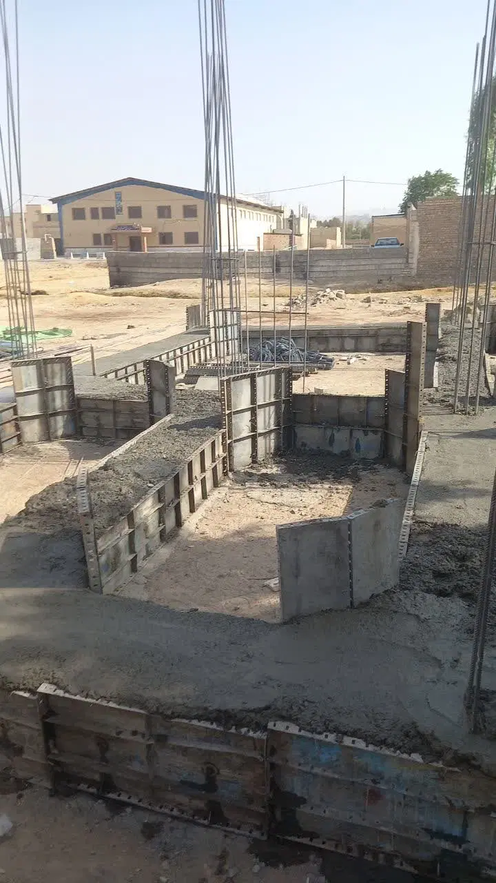 زمین فروشی