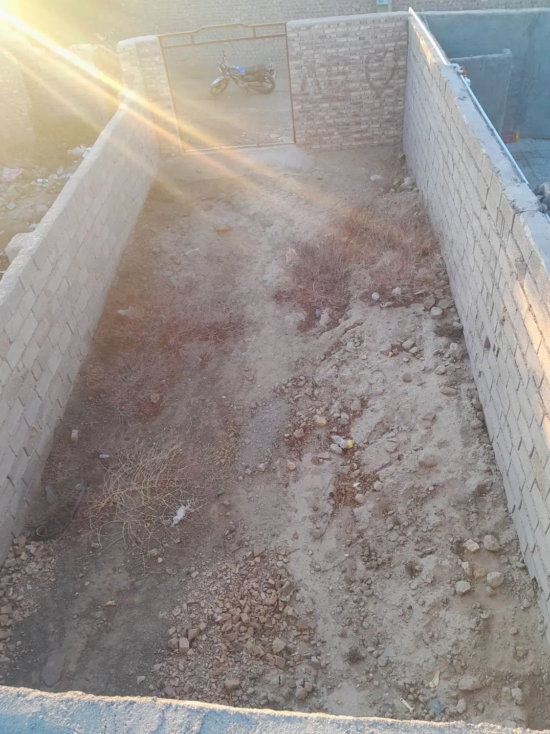 خانه نیمه ساز