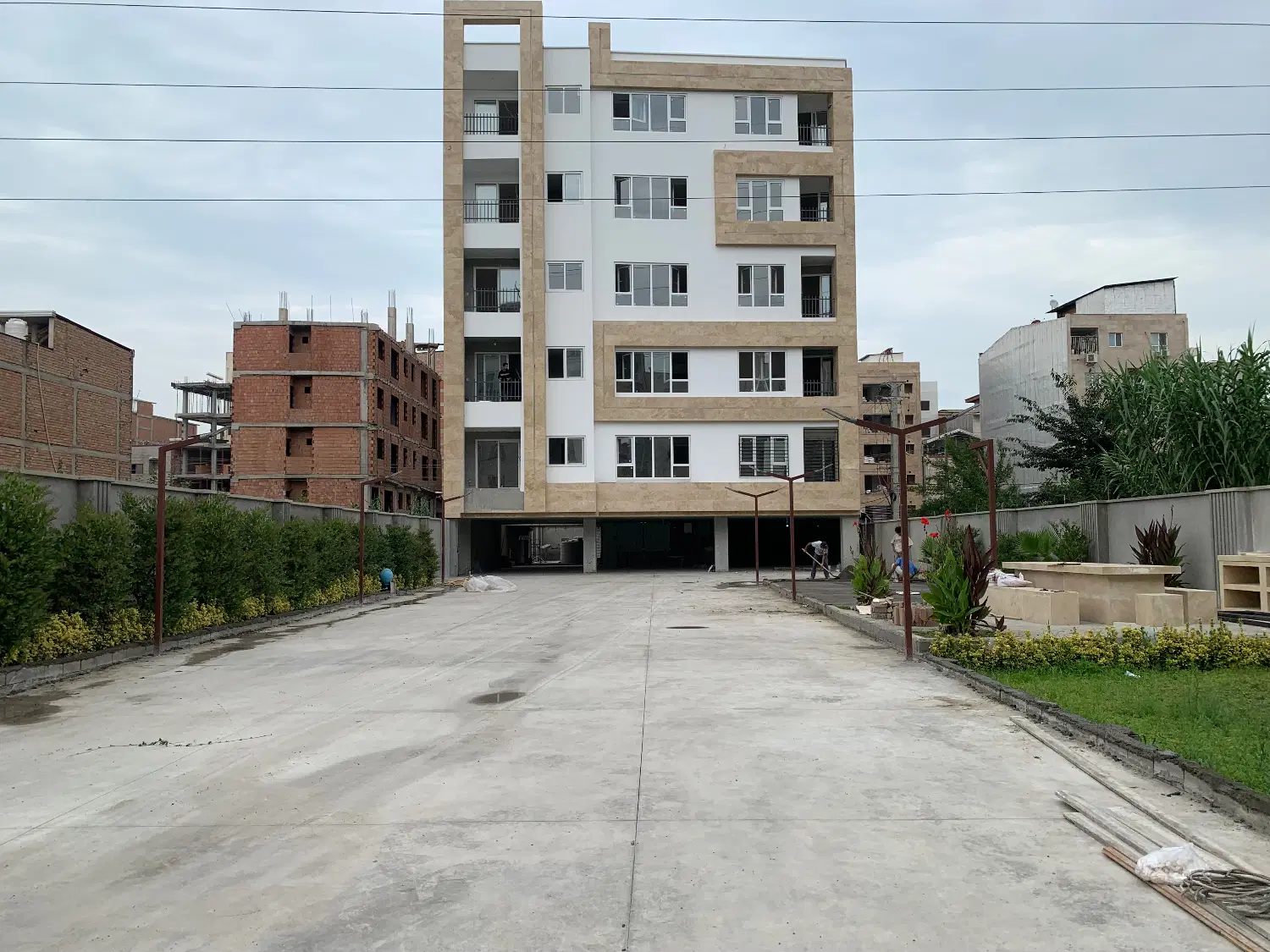 ۸۰متری نوساز در‌شهرک بهزاد