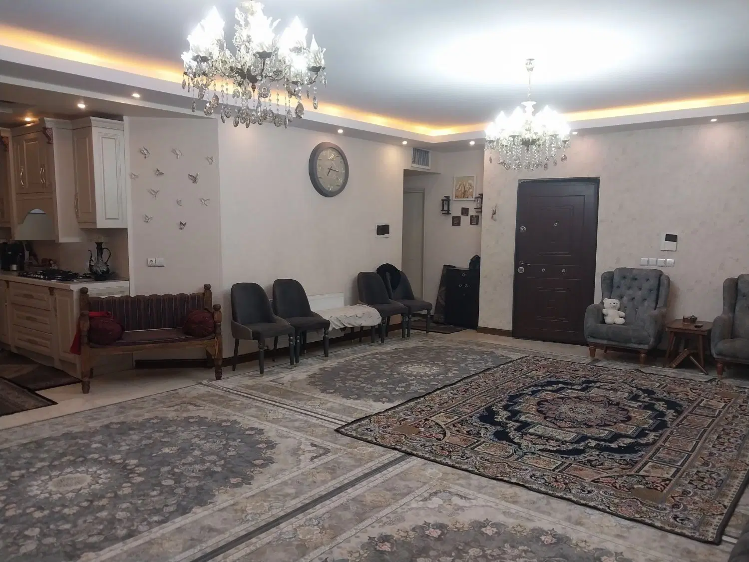 آپارتمان ۹۸ متر تک واحدی