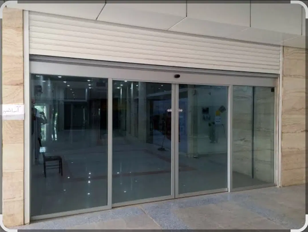 اجاره مغازه۲۴متر برخیابان اصلی کرکر برقی وکولرگازی