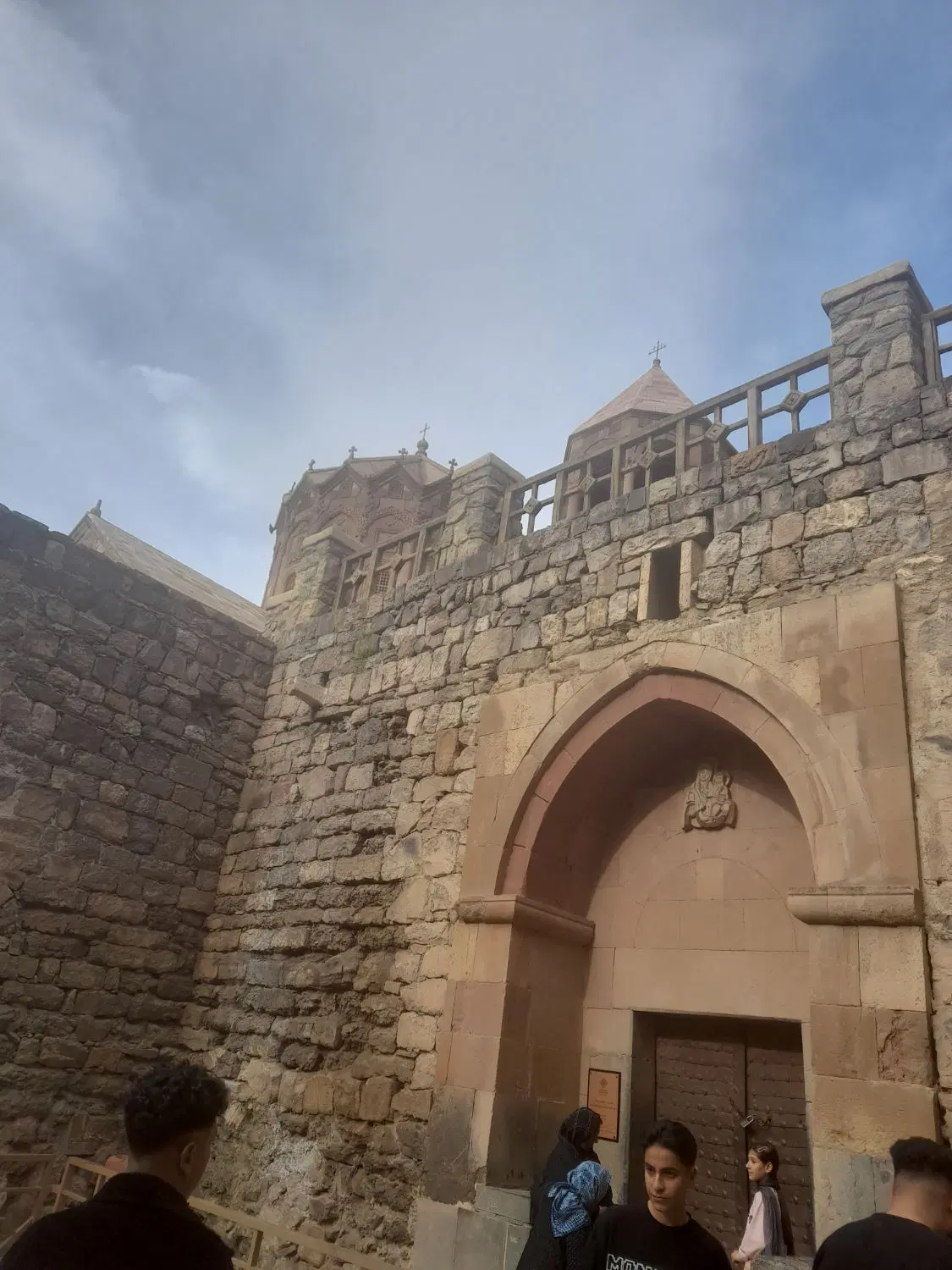 خانه دونبش ۷۰ متری در حجتی نظام پزشکی فیضیه