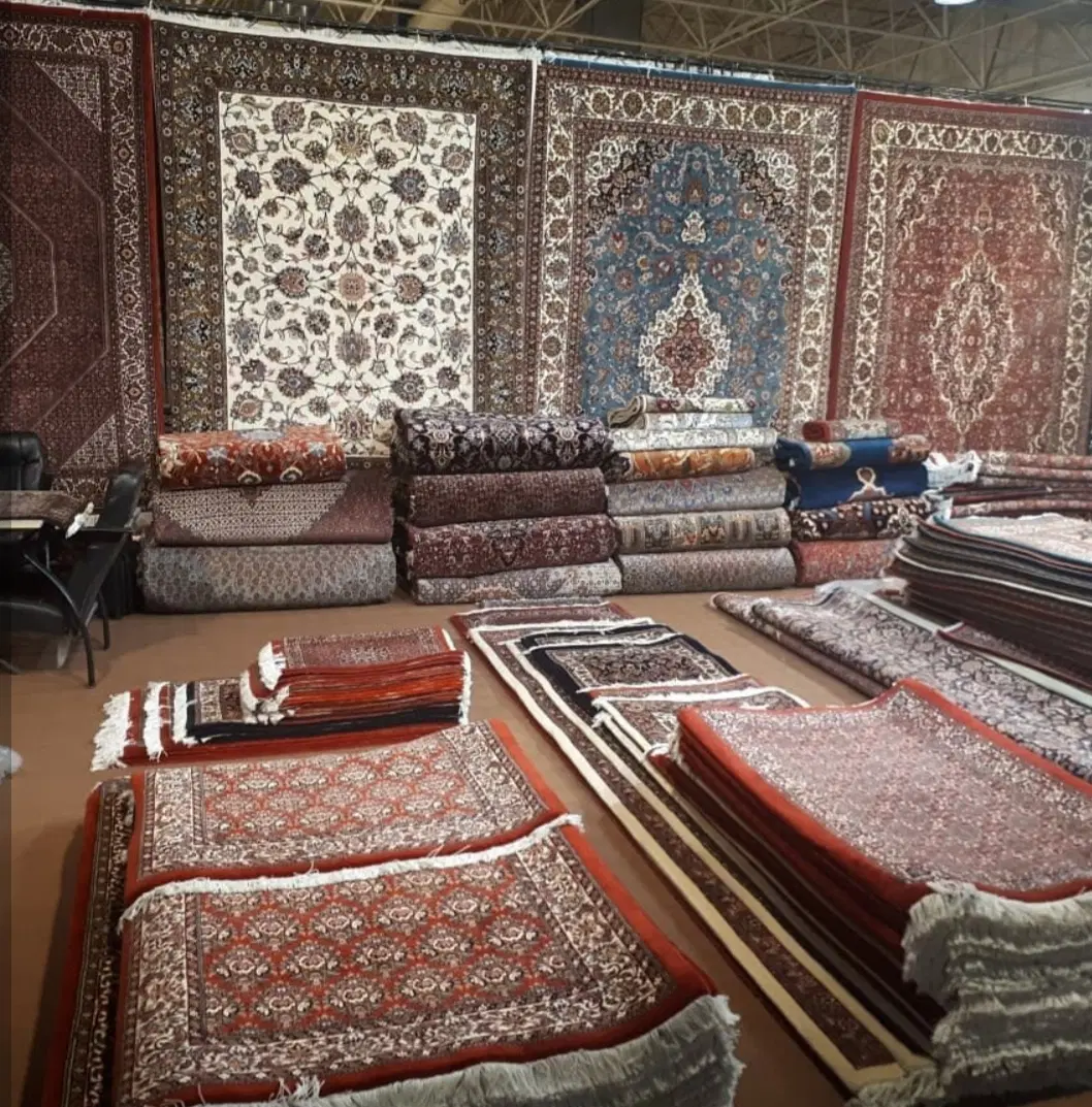 مغازه ۷۰ متری همراه با انباری طبقه همکف