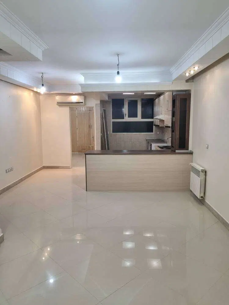 65 متری پارکینگ دار