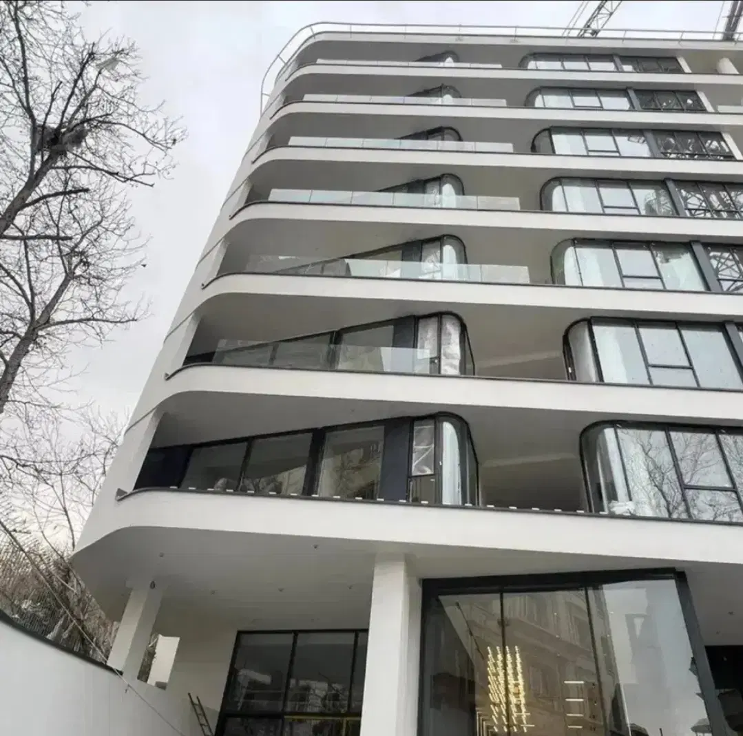 طبقه ۵ _۲۱۳متر_ نوساز تاپ زعفرانیه 3M+330