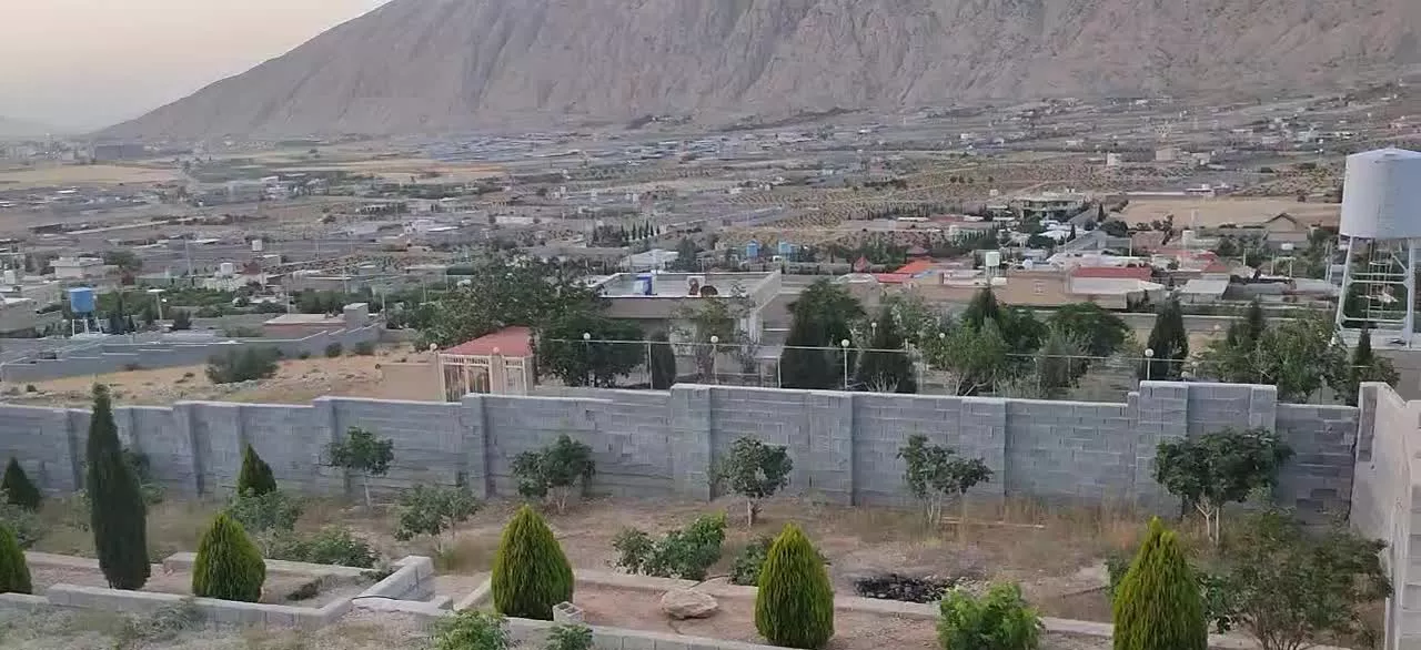 فروش باغ ثمری با دیوار برق منبع
