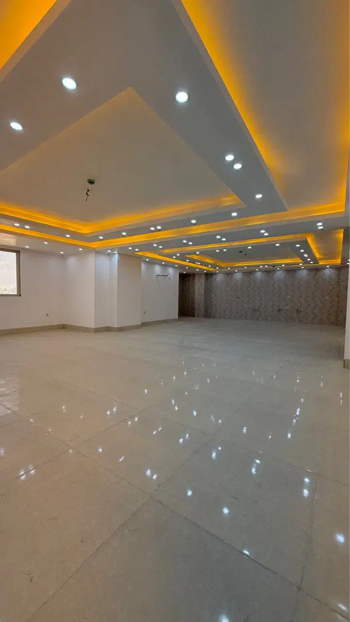 آپارتمان ۲۴۰ متری ، سه خواب _ ۲۲ بهمن