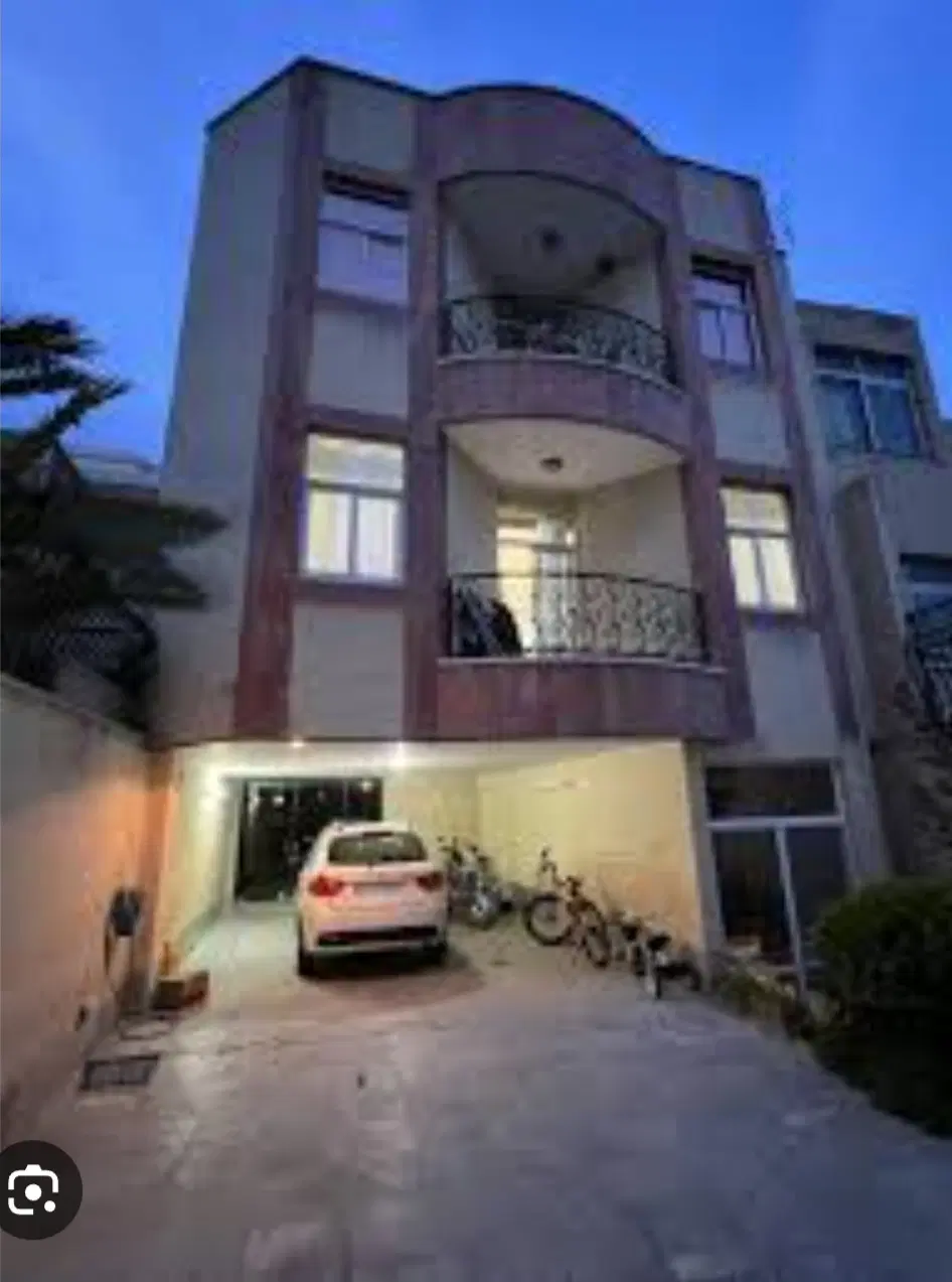 خانه سه طبقه سه واحدی