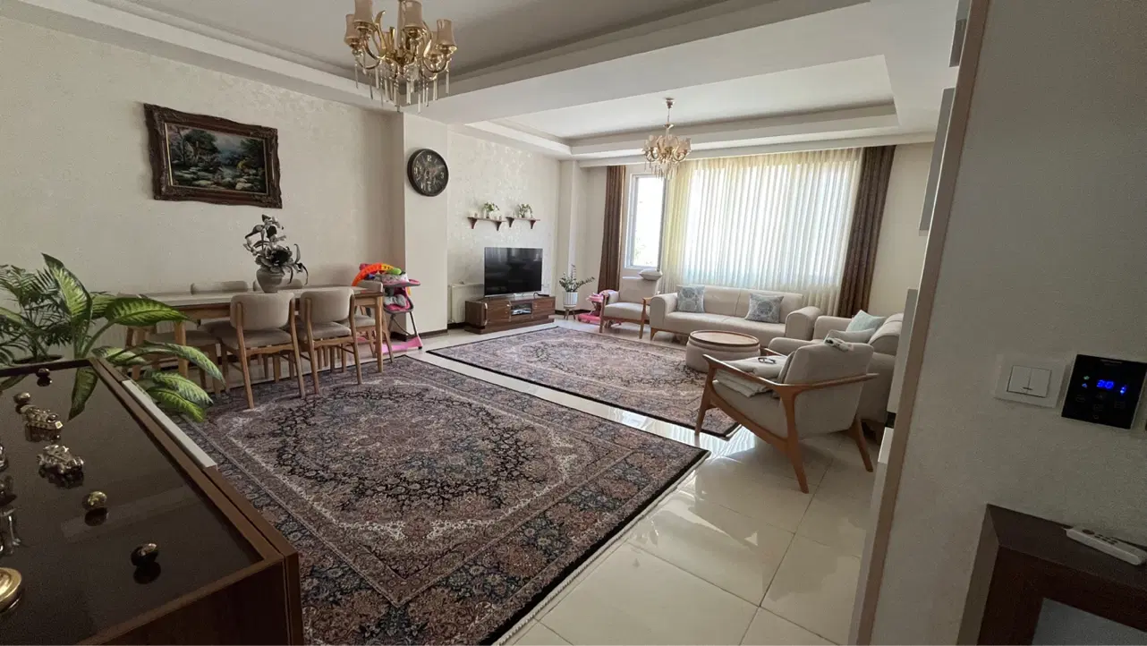 آپارتمان ۱۰۶ متری   قائم جنوبی کوچه بهارستان