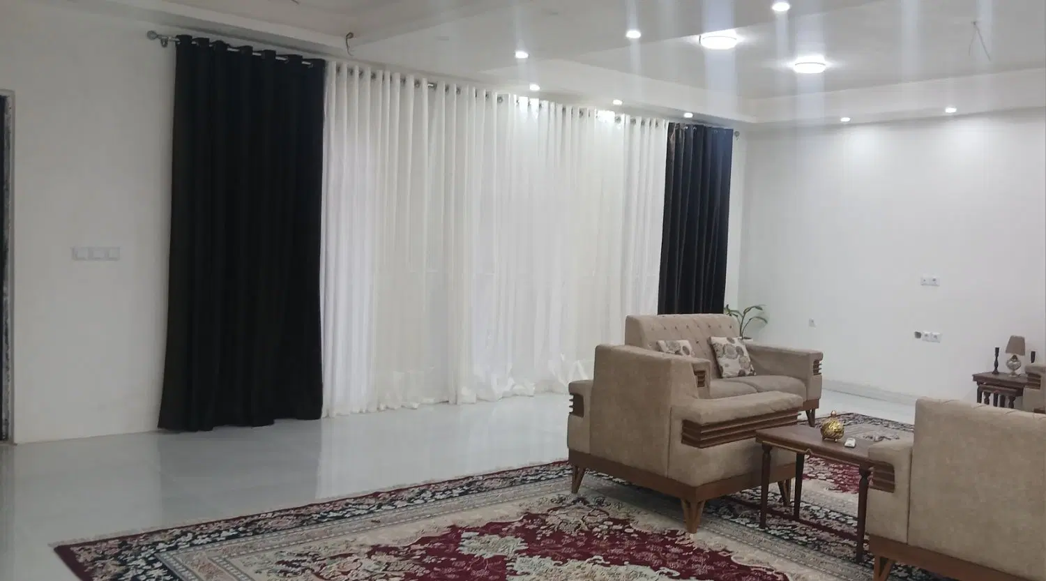 خانه ویلایی بازسازی شده تمیز