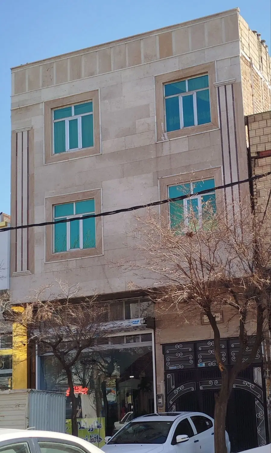 فروش ساختمان تجاری مسکونی خ معلم چهاراه مخبرات