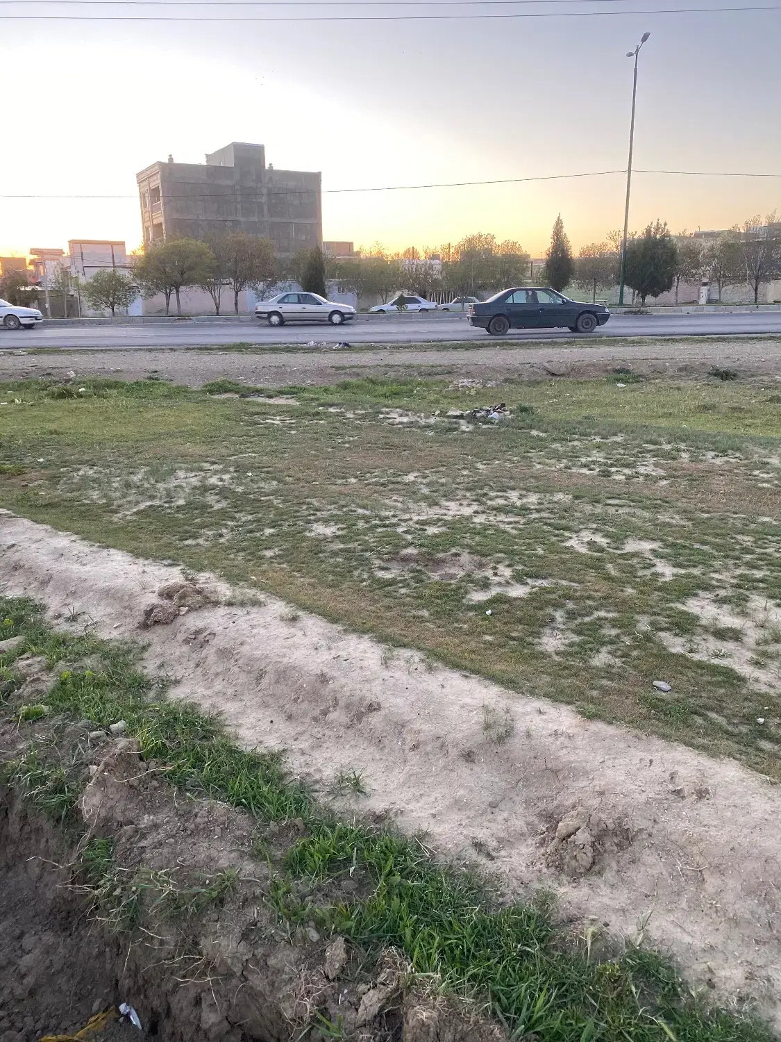 زمین مسکونی